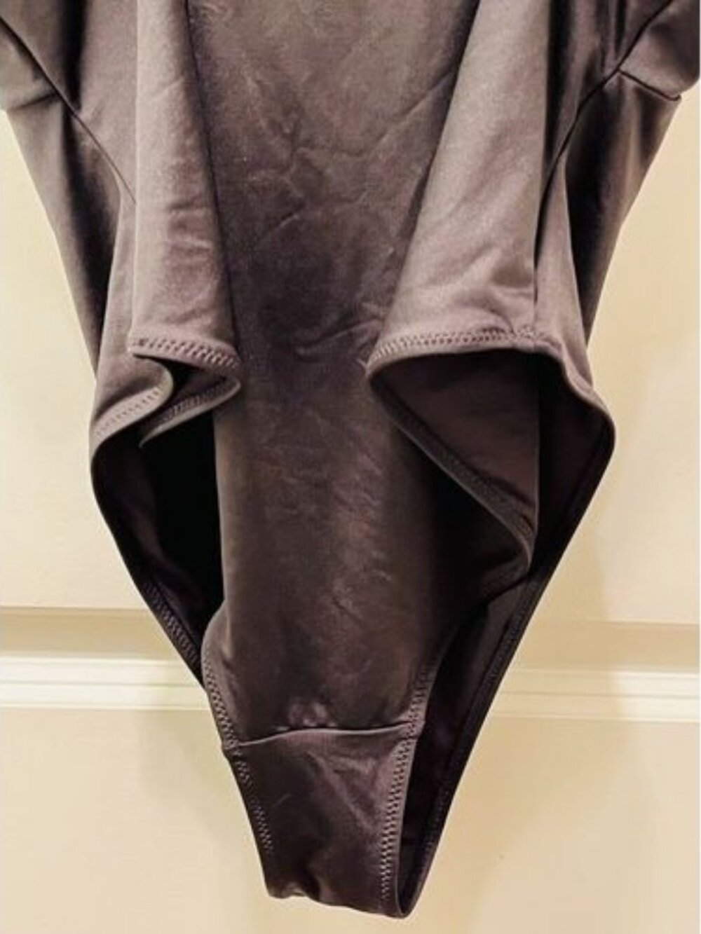 H & M Black French Cut Swimsuit / Bodysuit Womens Size M One Piece Ruffle V-Neck - Picture 6 of 7